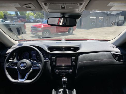 Used 2019 Nissan Rogue SL w/ Premium Package AWD/4WD image 14