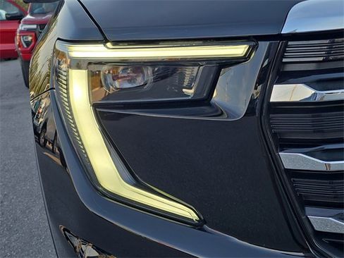 Certified 2025 GMC Acadia Elevation image 11