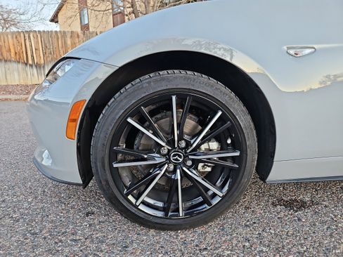 Used 2024 MAZDA MX-5 Miata Grand Touring w/ Weather Package image 8