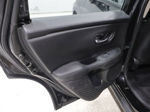 Used 2025 Honda HR-V LX image 17