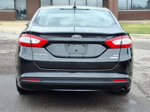 Used 2014 Ford Fusion SE w/ Equipment Group 202A FWD image 4