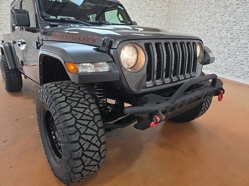 Used 2021 Jeep Gladiator Rubicon image 12