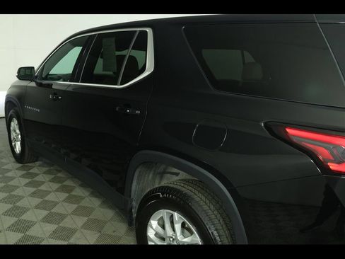 Used 2023 Chevrolet Traverse LS w/ Safety Package FWD image 19