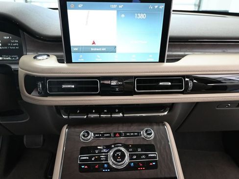 Used 2023 Lincoln Aviator Reserve image 34