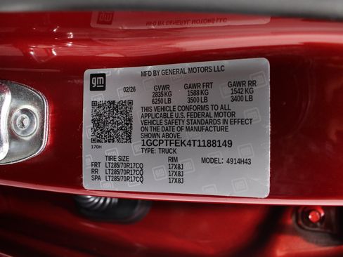 Used 2026 Chevrolet Colorado ZR2 w/ Technology Package AWD/4WD image 38