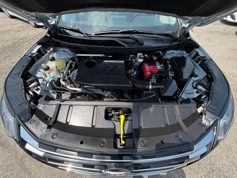 Used 2025 Nissan Rogue SV FWD image 37