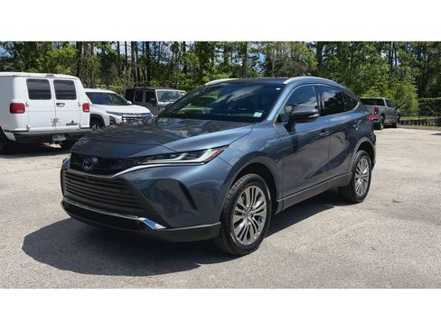 Used 2021 Toyota Venza Limited image 4