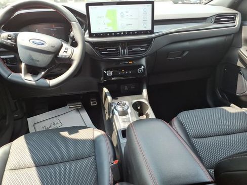 Certified 2024 Ford Escape ST-Line w/ Tech Pack #1 AWD/4WD image 10
