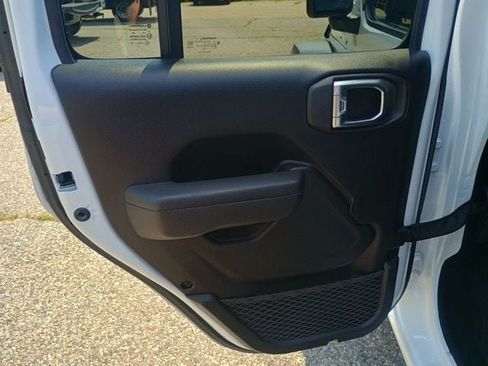 Used 2022 Jeep Wrangler Unlimited Sport AWD/4WD image 20
