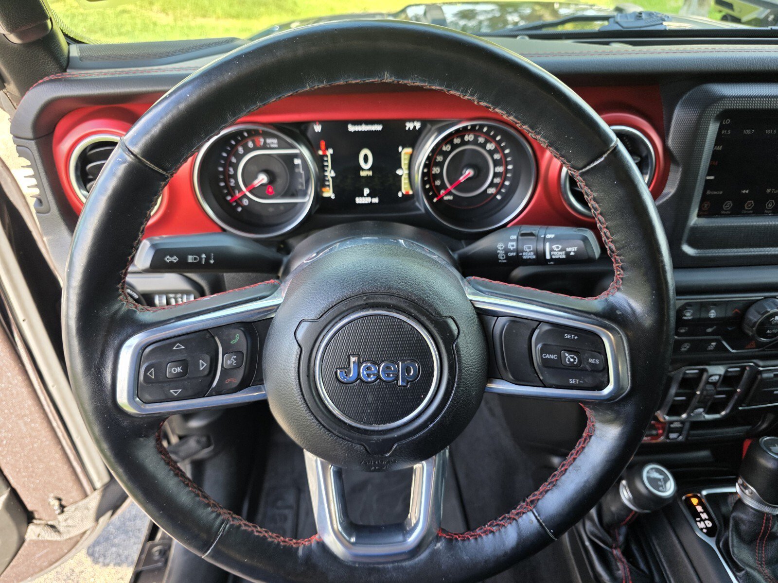 Used 2021 Jeep Wrangler Unlimited Rubicon w/ Cold Weather Group AWD/4WD image 18