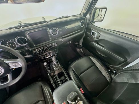 Used 2023 Jeep Wrangler Altitude image 11