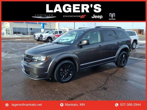 Used 2020 Dodge Journey SE w/ Blacktop Package image 1