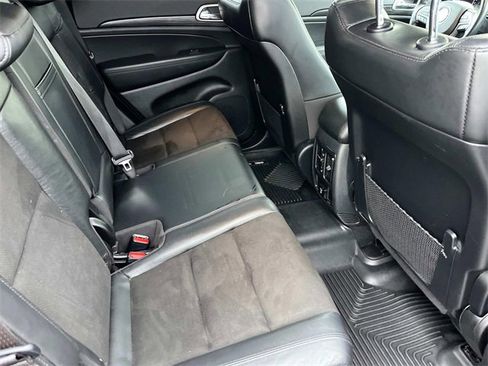 Used 2020 Jeep Grand Cherokee Altitude image 21