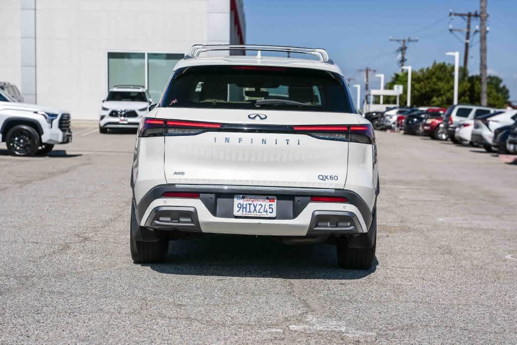 Used 2023 INFINITI QX60 Sensory AWD/4WD image 7
