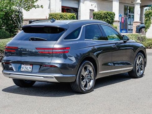 Used 2023 Genesis Electrified GV70 AWD/4WD image 5