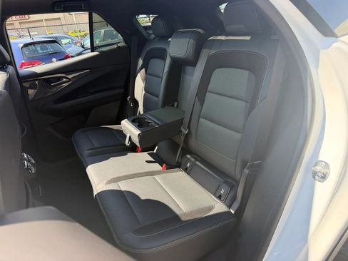 Used 2024 Chevrolet Blazer EV LT AWD/4WD image 29