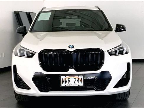 Used 2023 BMW X1 xDrive28i w/ Premium Package AWD/4WD image 3