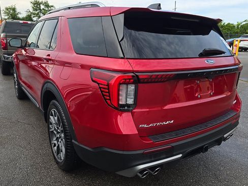 Used 2025 Ford Explorer Platinum w/ Ultimate Package AWD/4WD image 4
