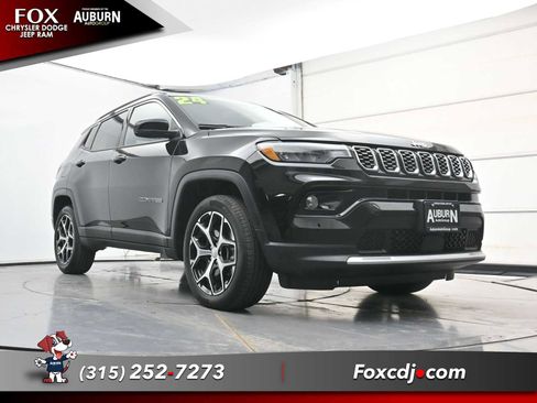 Used 2024 Jeep Compass Limited AWD/4WD image 17
