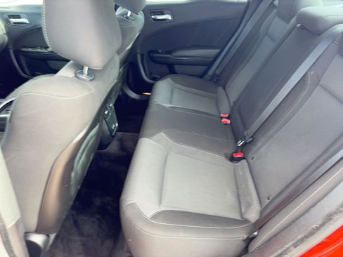 Used 2018 Dodge Charger SXT Plus w/ Blacktop Package image 15