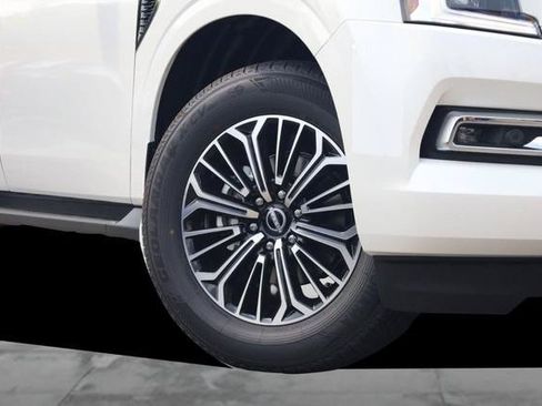 New 2026 Nissan Armada Platinum w/ Accent Package AWD/4WD image 3
