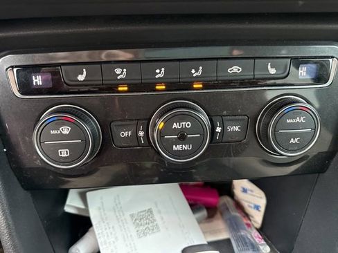 Used 2018 Volkswagen Tiguan SEL image 25