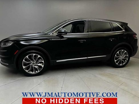 Used 2022 Lincoln Nautilus Reserve AWD/4WD image 3