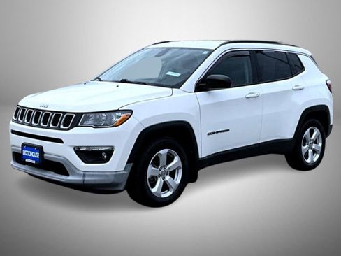 Used 2019 Jeep Compass Latitude AWD/4WD image 1