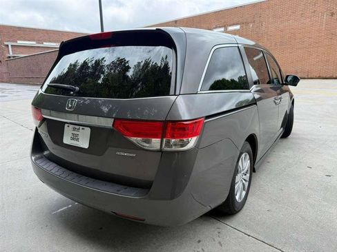 Used 2016 Honda Odyssey SE image 4