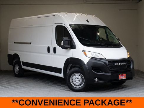 Used 2025 RAM ProMaster 2500 w/ Convenience Group FWD image 2