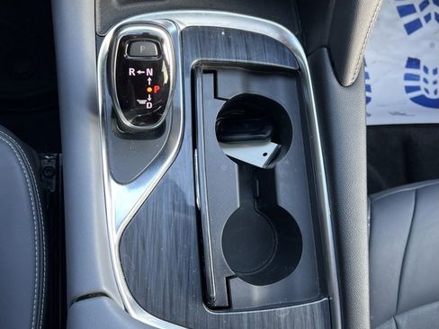 Used 2021 Buick Enclave Essence w/ Sound and Sites Package image 16