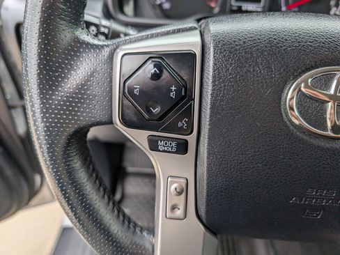 Used 2020 Toyota 4Runner SR5 AWD/4WD image 16