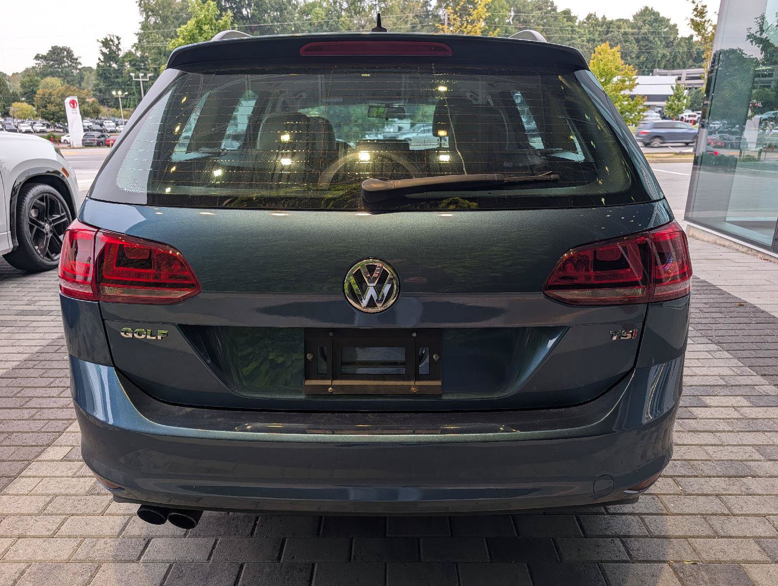 Used 2016 Volkswagen Golf S FWD image 17