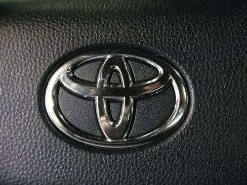 Used 2024 Toyota Tundra Platinum AWD/4WD image 45