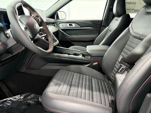 New 2026 Ford Explorer ST-Line w/ ST-Line Street Pack image 13
