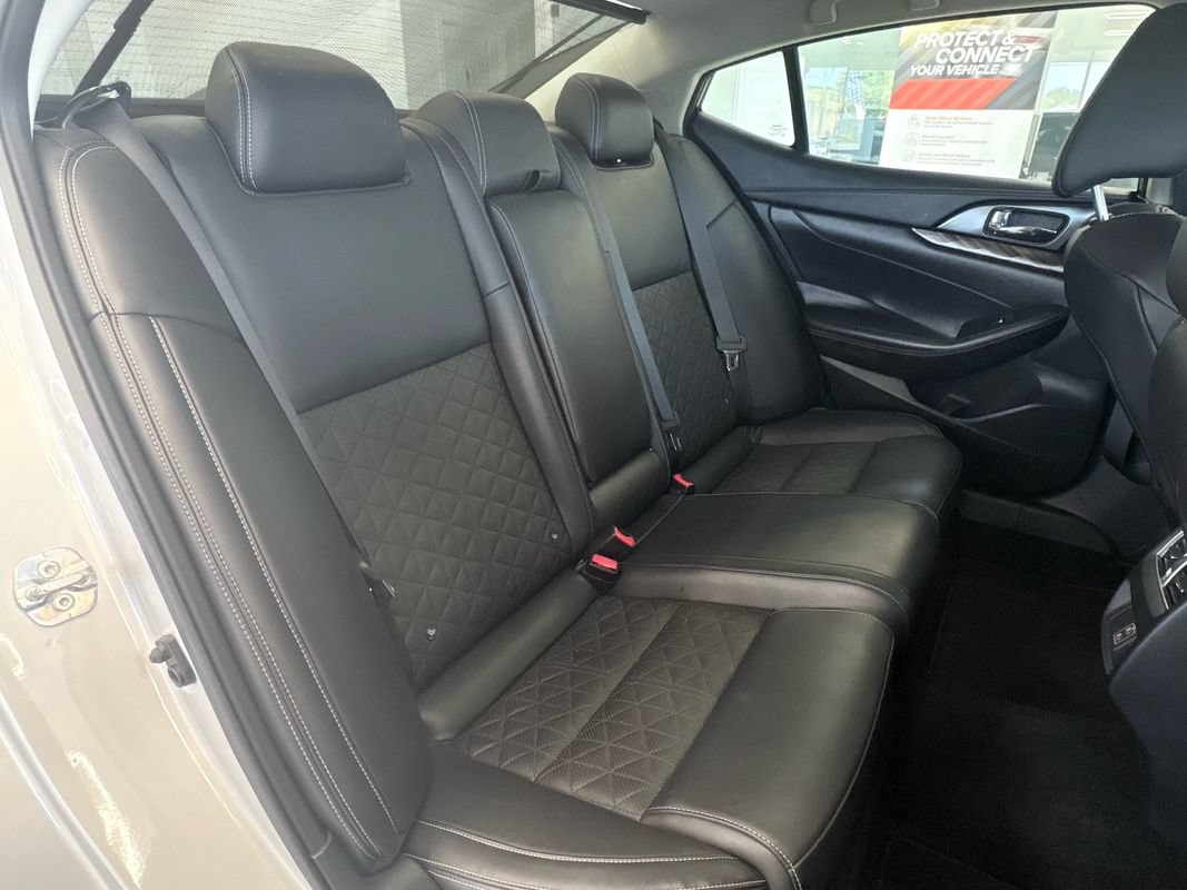 Used 2018 Nissan Maxima Platinum FWD image 24