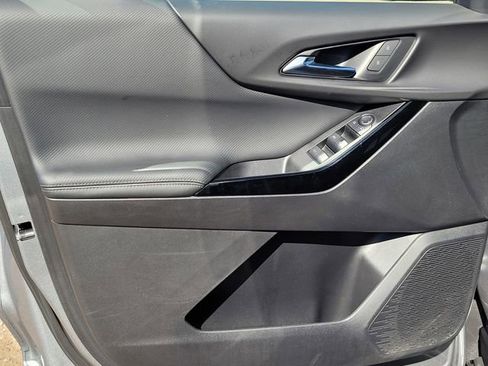 Used 2025 Chevrolet Equinox LT w/ Safety and Technology Package image 15