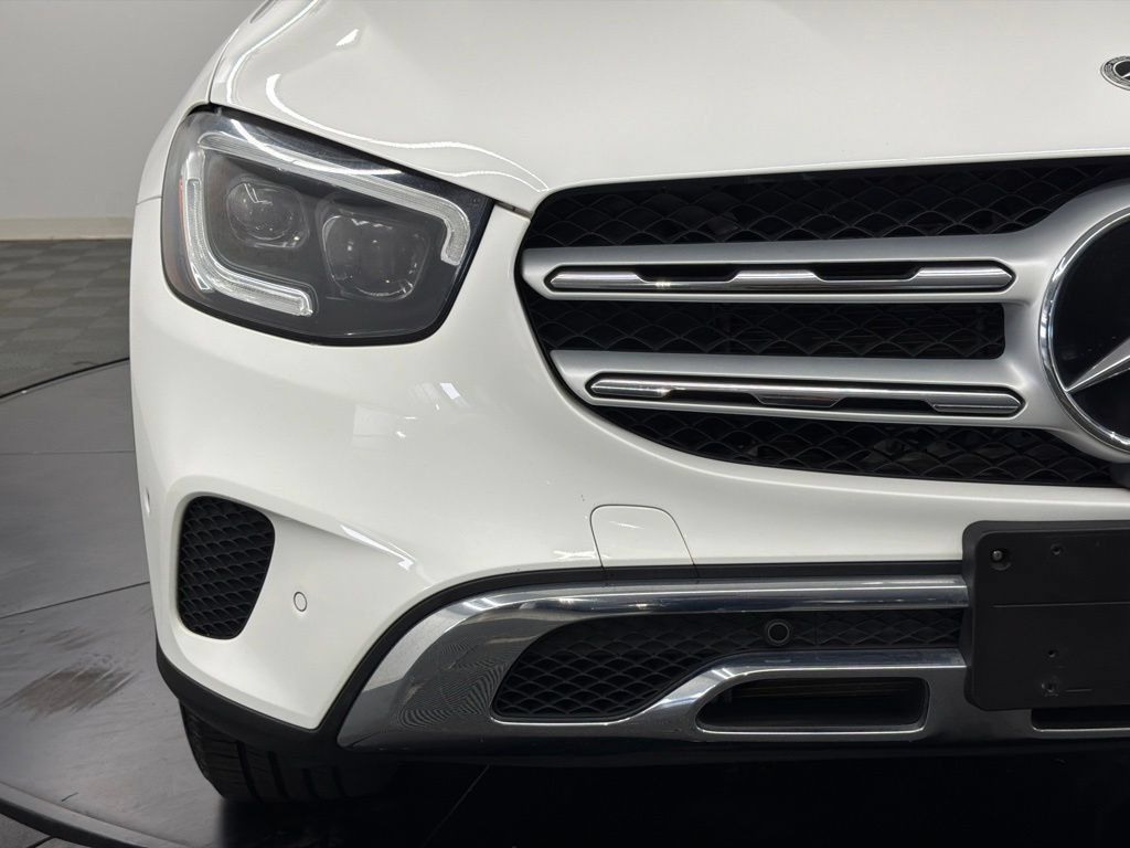 Used 2022 Mercedes-Benz GLC 300 w/ Premium Package Lite image 9