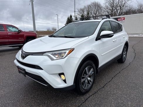 Used 2018 Toyota RAV4 XLE image 4