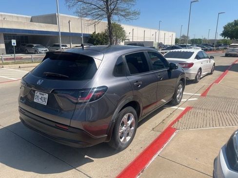 Used 2023 Honda HR-V LX image 8