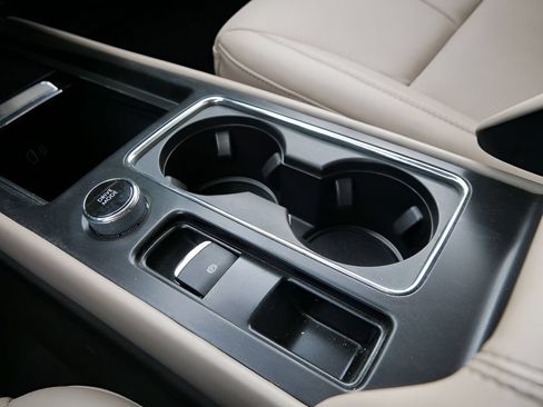 Used 2024 Lincoln Corsair Reserve FWD image 26