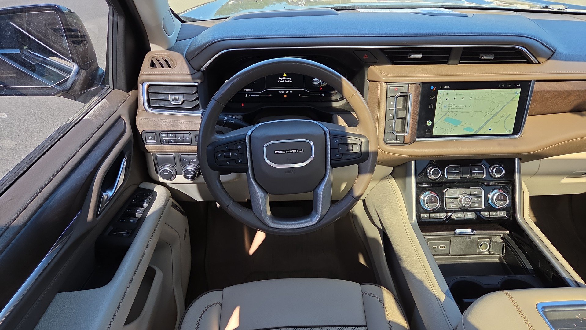 Used 2022 GMC Yukon Denali RWD image 29