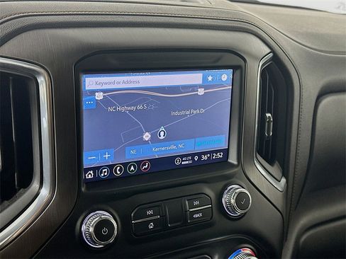 Used 2021 GMC Sierra 2500 AT4 w/ AT4 Premium Plus Package image 19