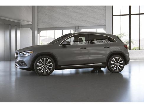 Used 2023 Mercedes-Benz GLA 250 4MATIC image 37