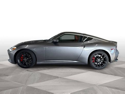 Used 2025 Nissan Z Performance w/ Floor Mat Package RWD image 5