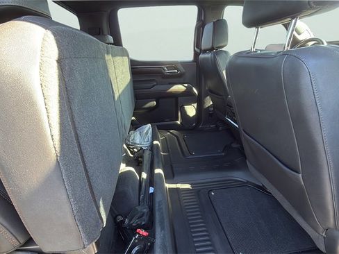 Used 2023 GMC Sierra 1500 AT4 w/ Technology Package image 18