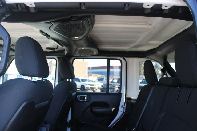 Used 2024 Jeep Wrangler Unlimited Rubicon 4xe AWD/4WD image 32