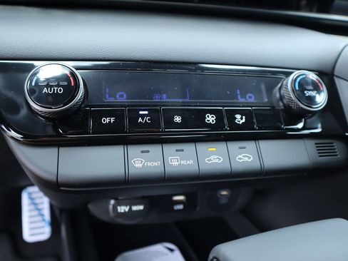New 2026 Hyundai Elantra Sport FWD image 6