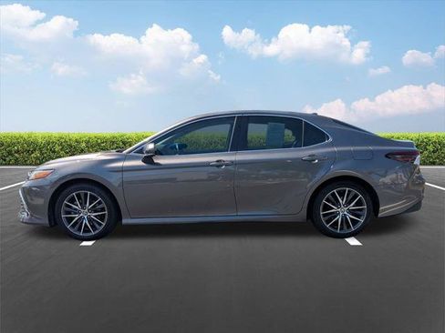 Certified 2023 Toyota Camry XLE FWD image 8