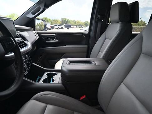 Used 2024 Chevrolet Tahoe Z71 w/ Luxury Package image 11